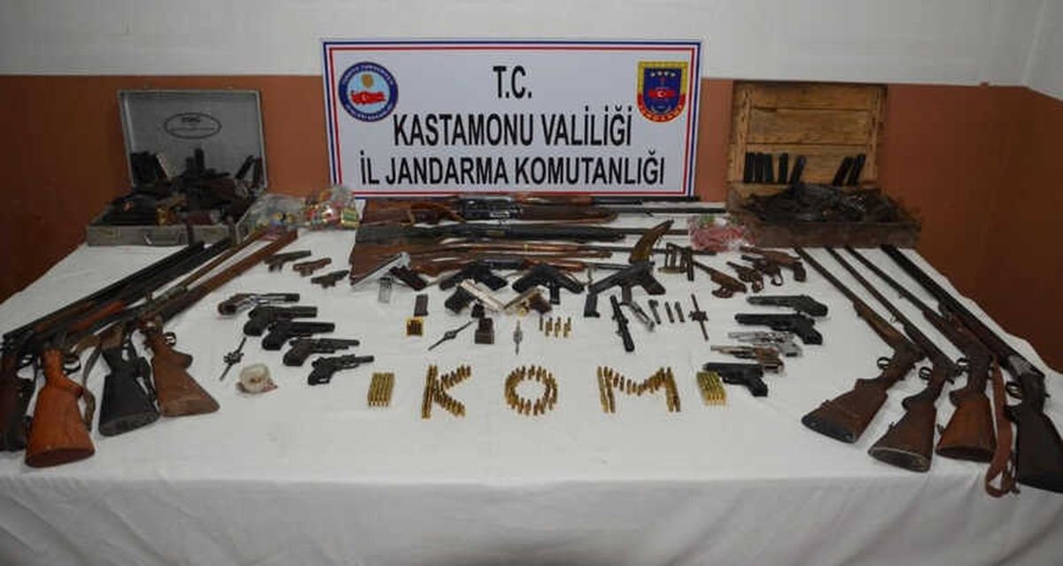 Jandarma; Mühimmat Deposu ve Çok Sayıda Silah Ele Geçirdi