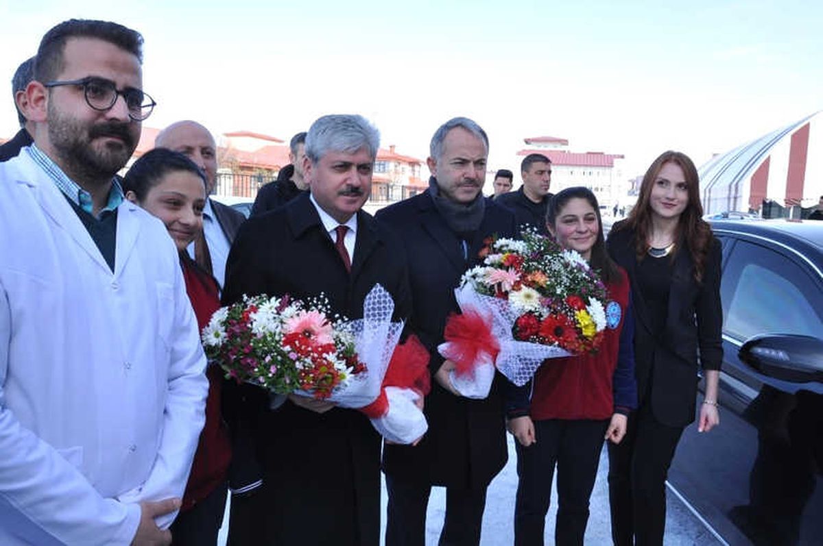 Kars\'ta Z Kütüphanenin Açılışı Yapıldı