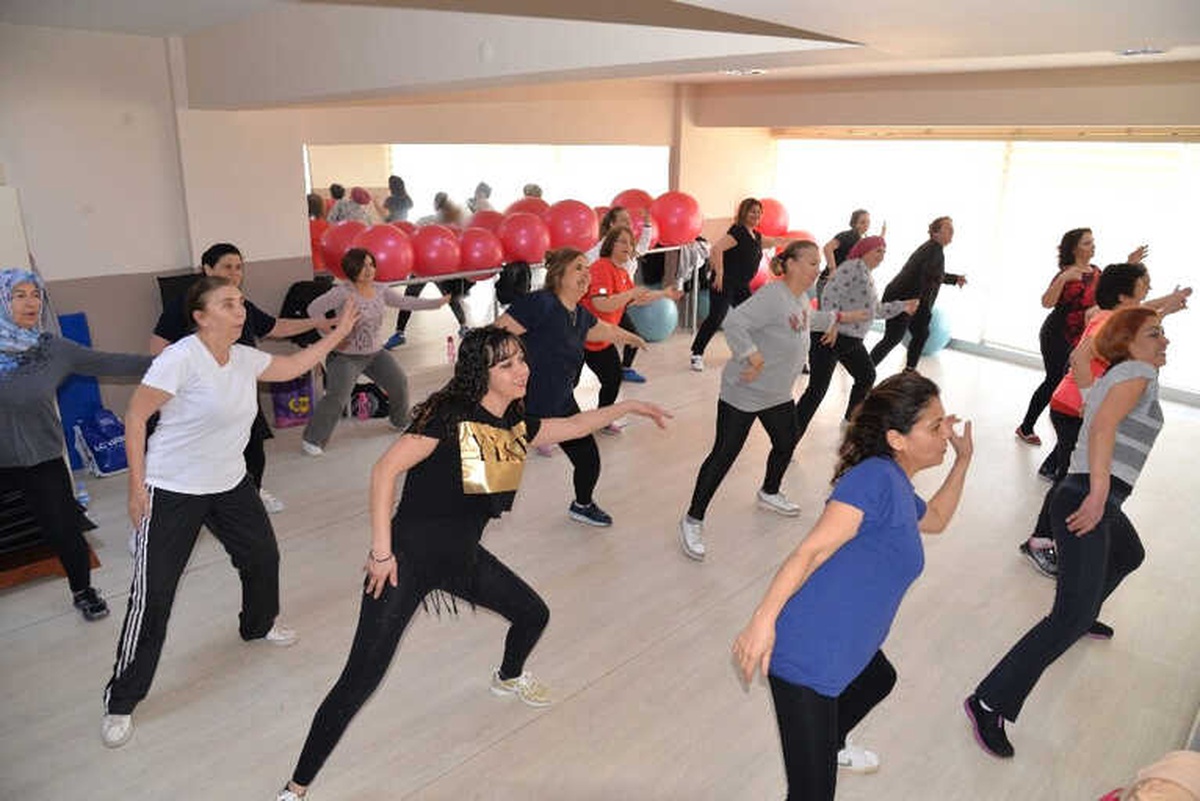 Kültür Merkezleri Hayata Dokunuyor