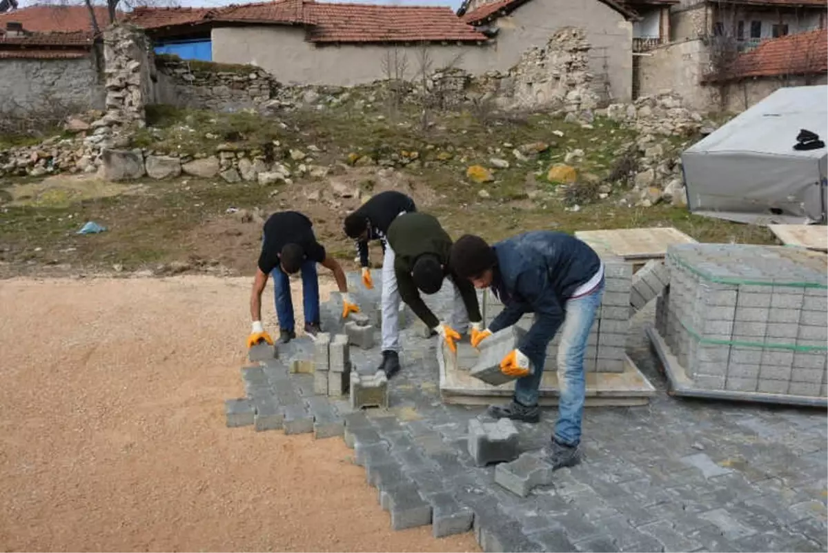 Seyitgazi Belediyesi\'nden Mahallelerde Yoğun Çalışma