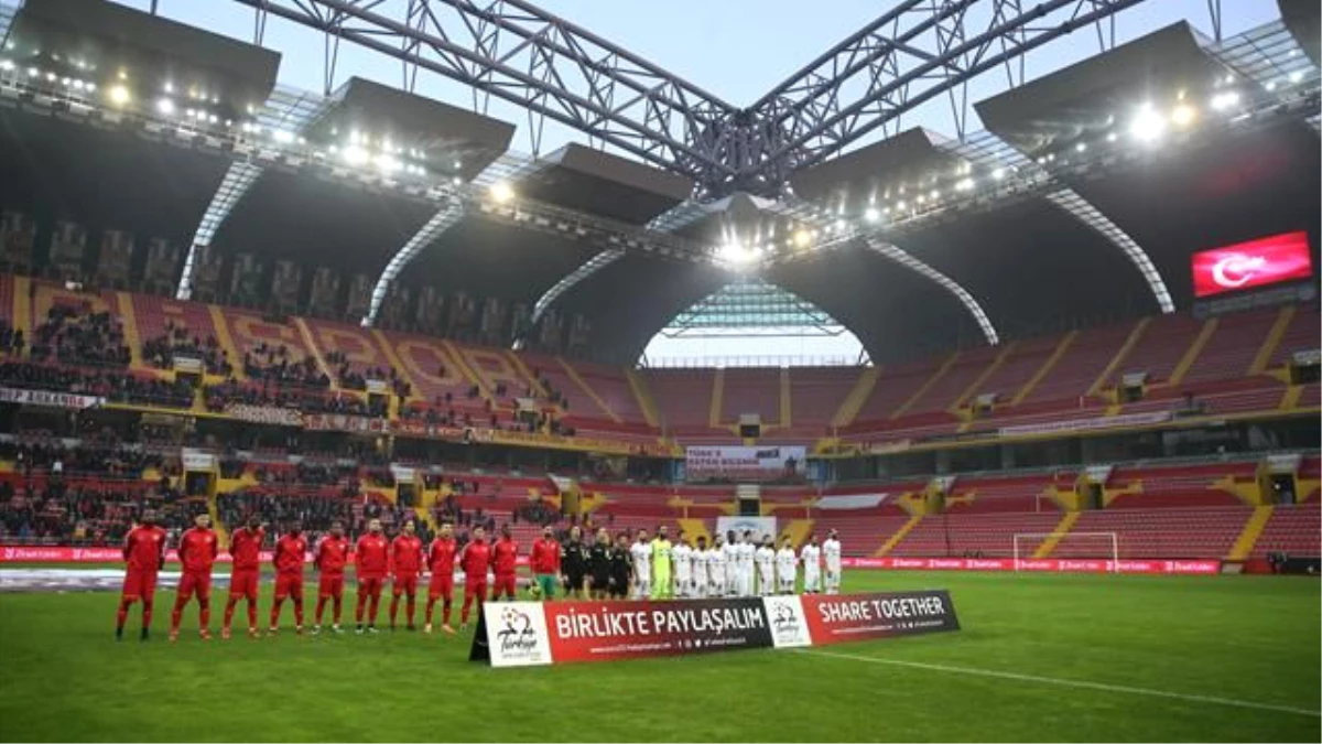 Teleset Mobilya Akhisarspor, Yarı Finale Yükseldi