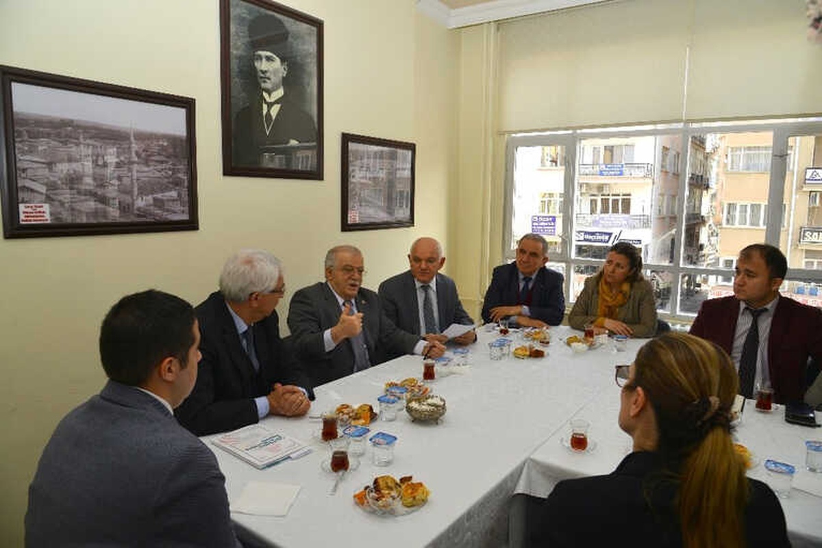 Vali Şentürk, Kent Konseyini Ziyaret Etti