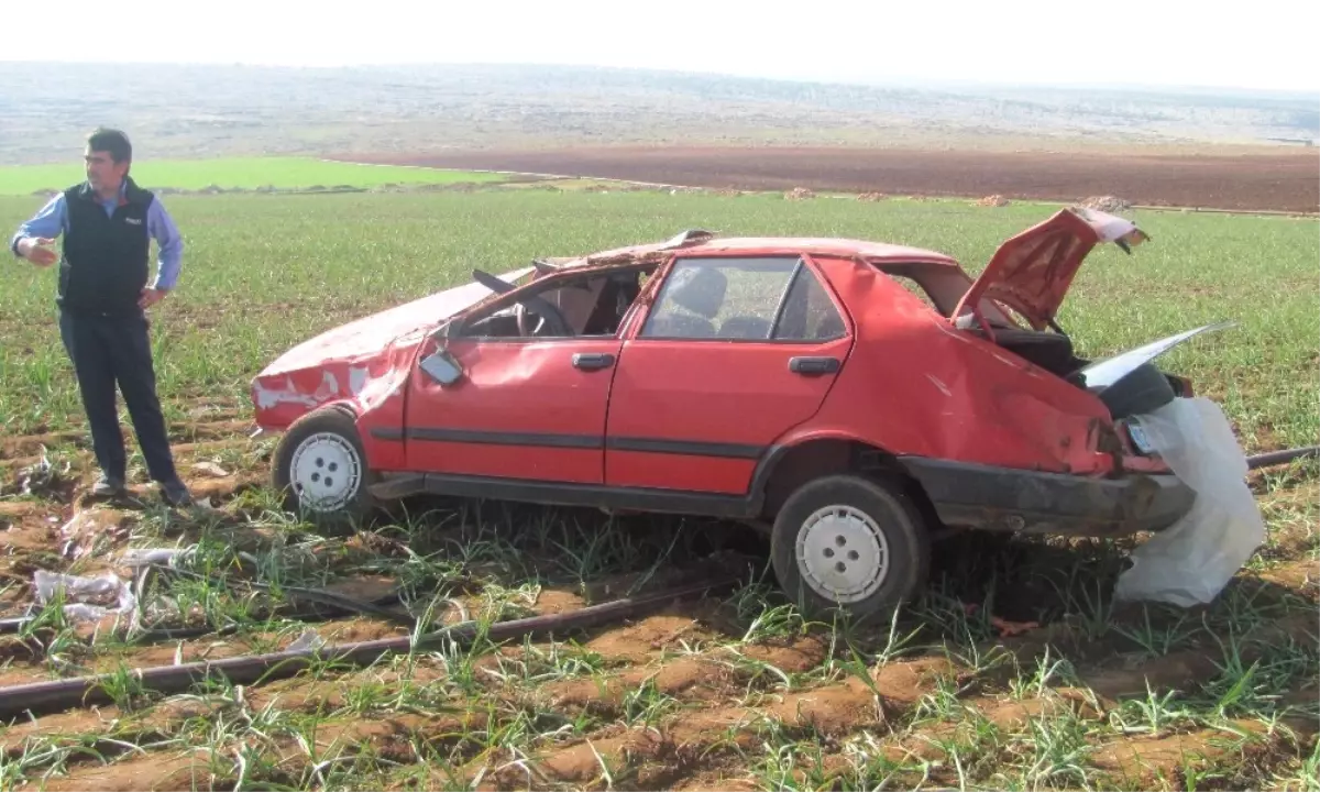 Yoldan Çıkan Otomobil Sarımsak Tarlasına Girdi: 1 Ölü, 2 Yaralı