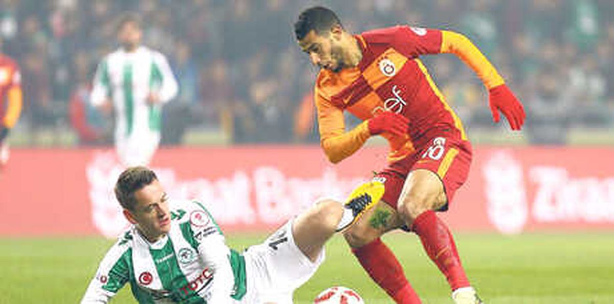Younes Belhanda\'ya İlk 11 Yolu
