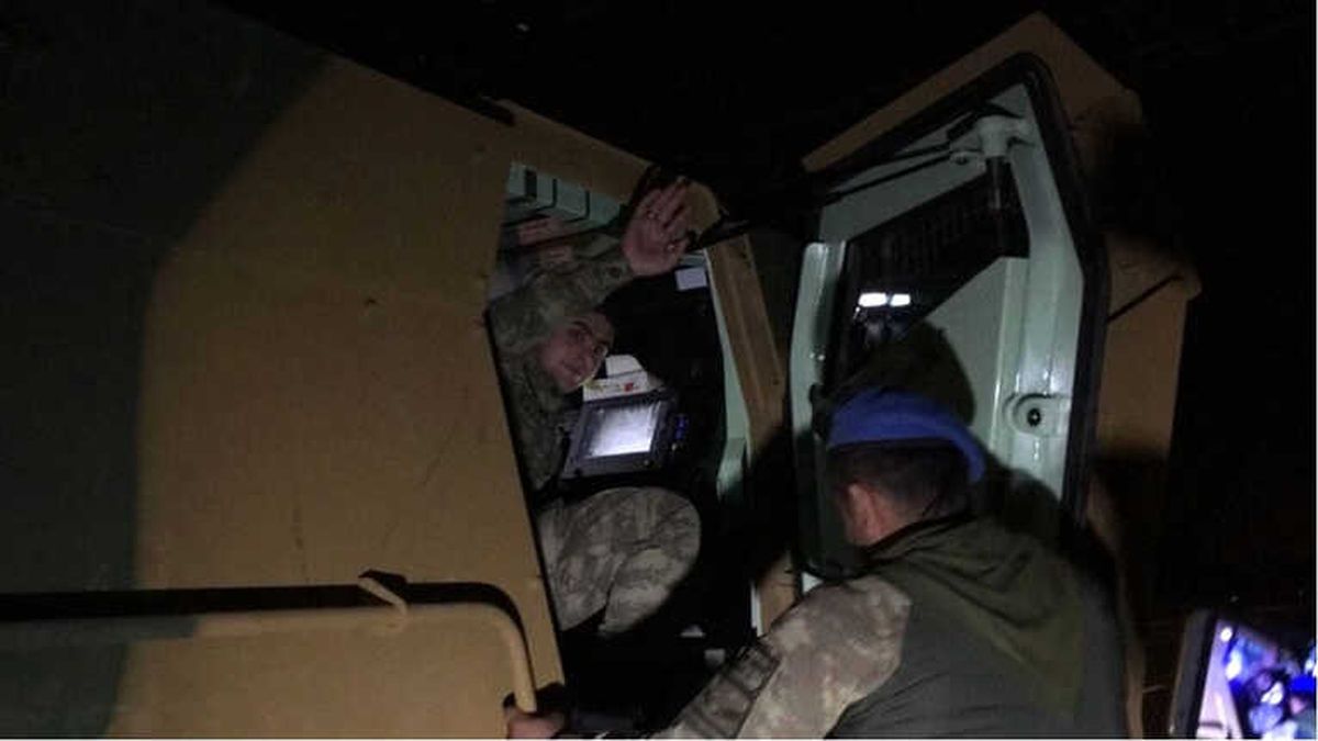Afrin\'e Giden Komandolar Nurdağı\'nda Türk Bayraklarıyla Karşılandı