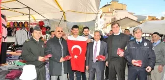 Akşehir Protokolü Zeytin Dalı Harekatı'na Destek İçin Bayrak Dağıttı