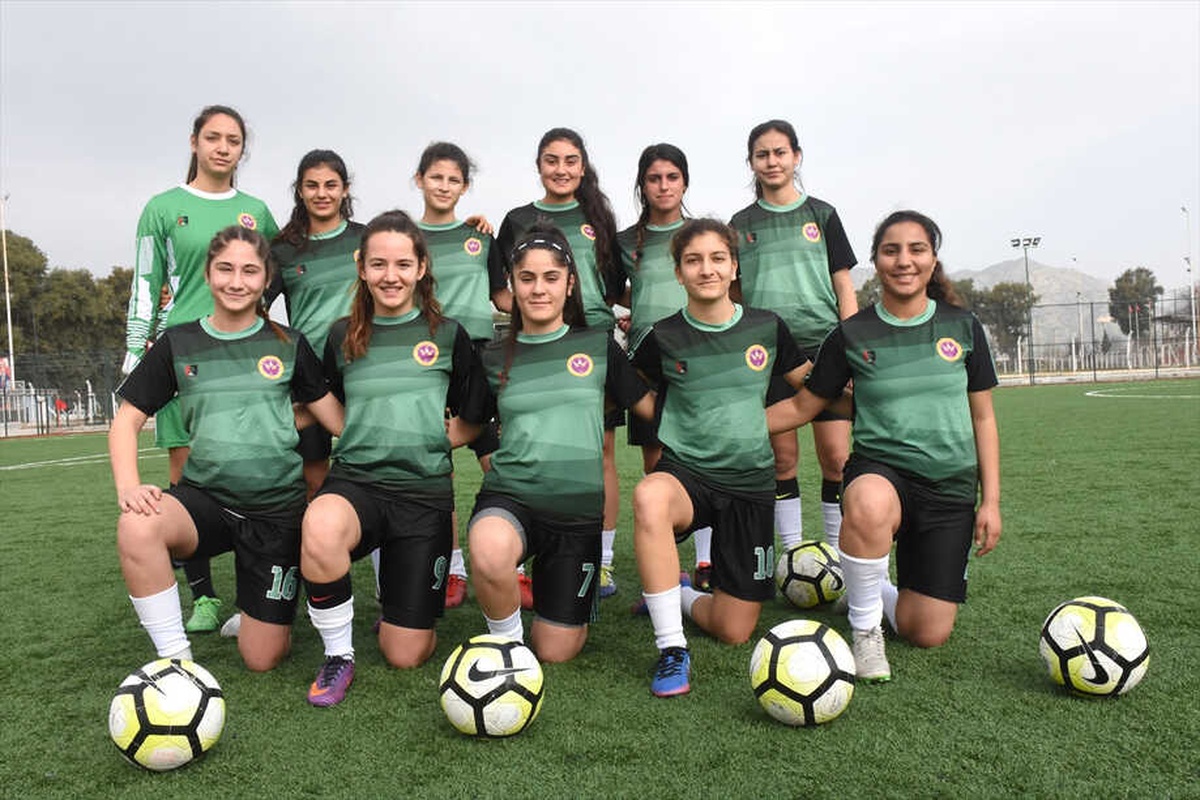 Aydın\'da Genç Kızlar Futbol İl Birinciliği Müsabakası