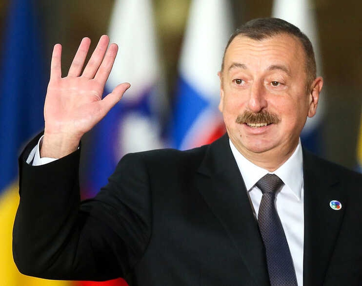 Azerbaycan\'da Aliyev Yeniden Cumhurbaşkanı Adayı