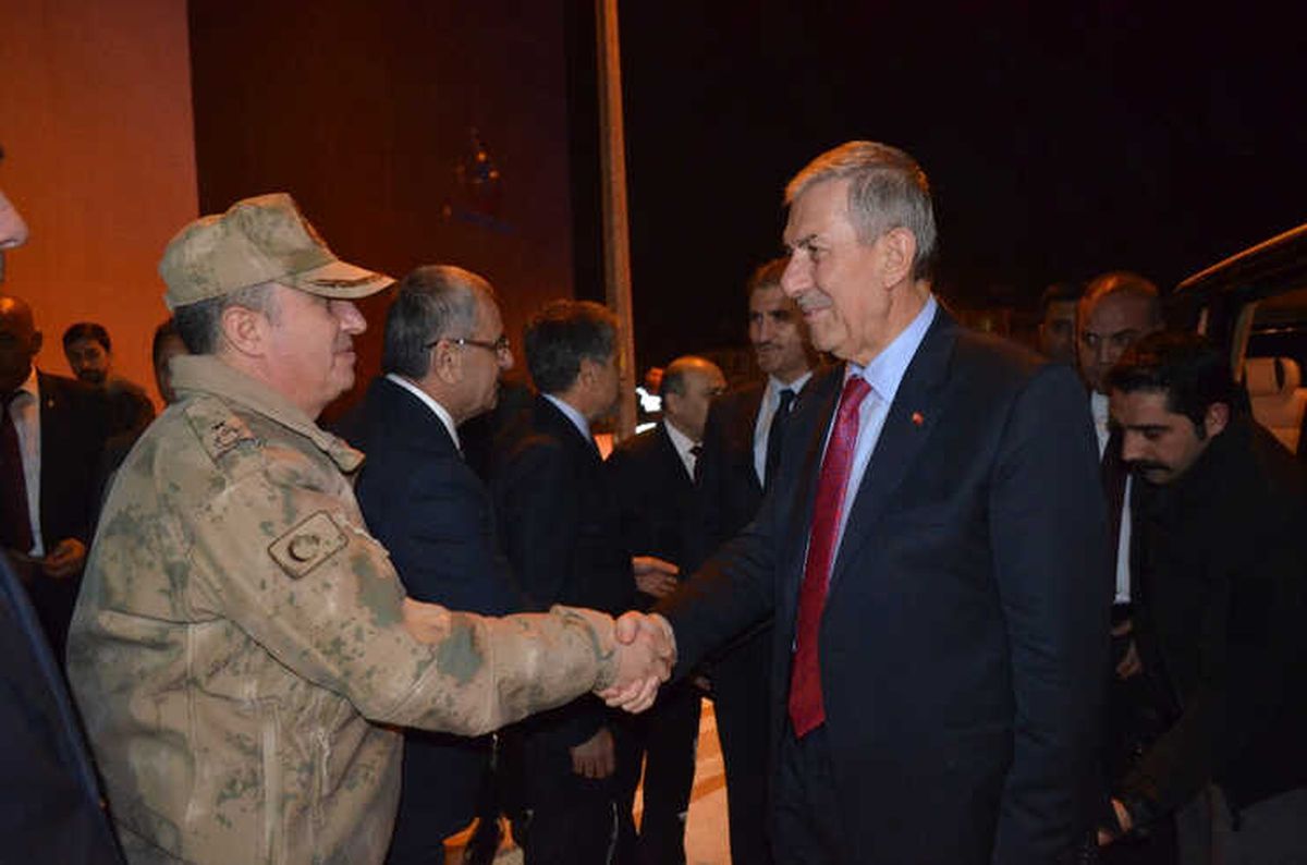 Bakan Demircan\'dan Yaralı Askerlere Ziyaret