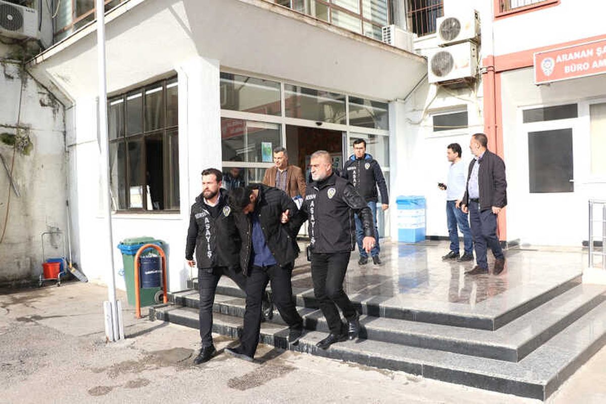 Bar İşletmecileri Silahla Çatıştı, Müşteri Hayatını Kaybetti