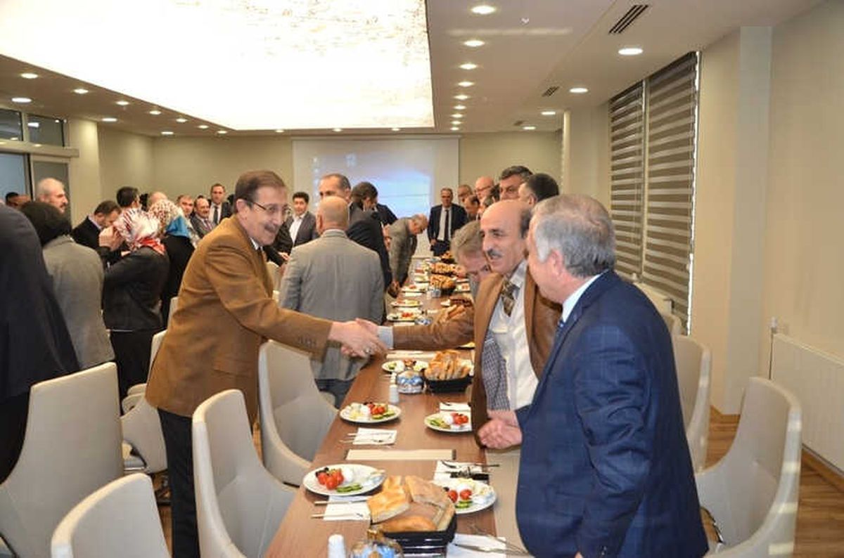 Başkan Bulutlar, Okul Müdürleriyle Bir Araya Geldi
