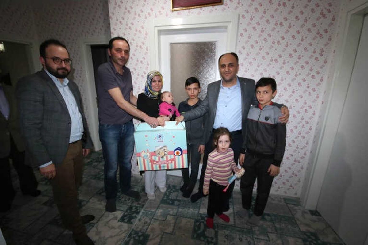 Başkan Özaltun\'un Ev Ziyaretleri Sürüyor