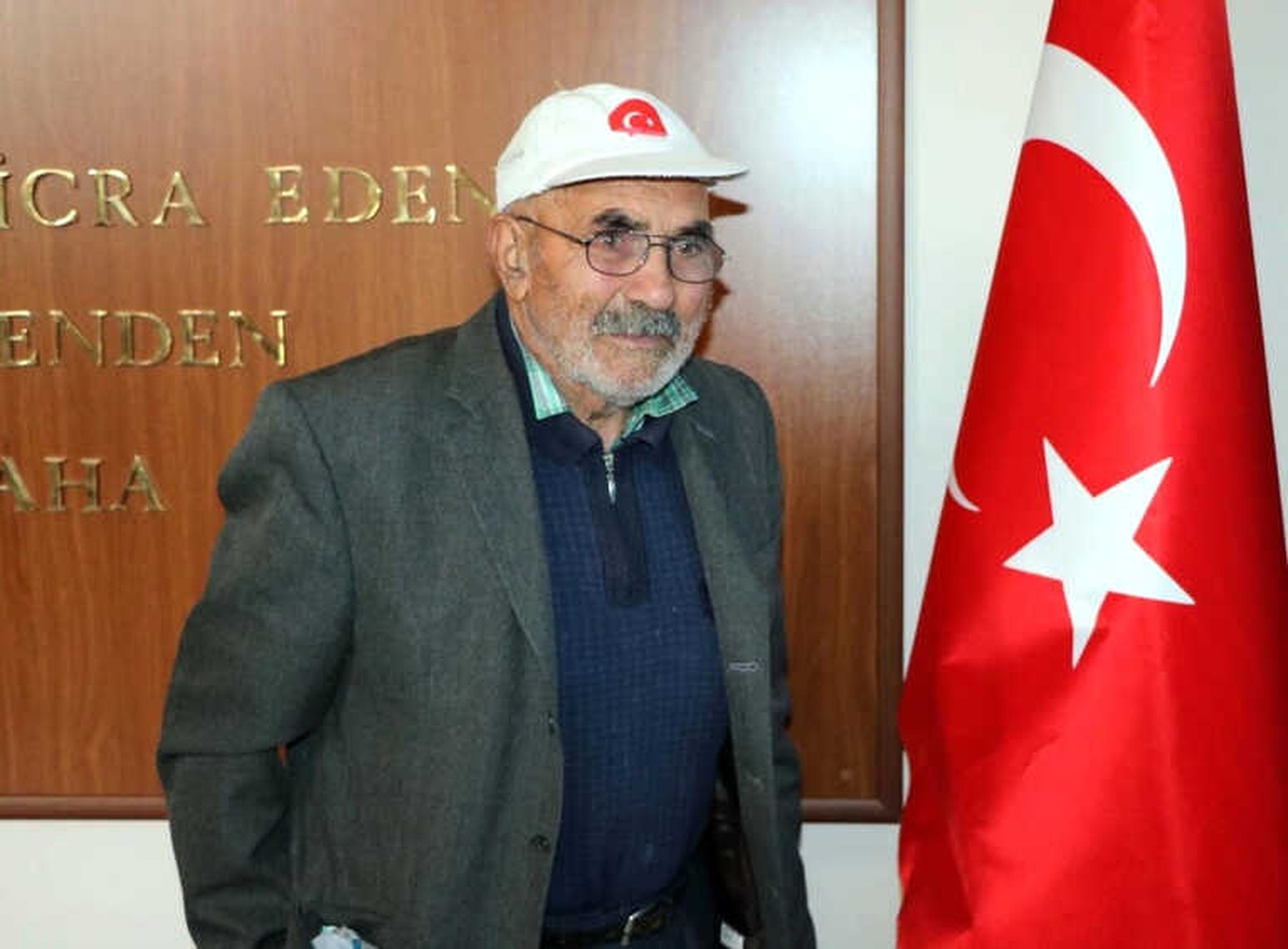 Biriktirdiği 2 Bin Lirasını Mehmetçik Vakfı\'na Bağışladı