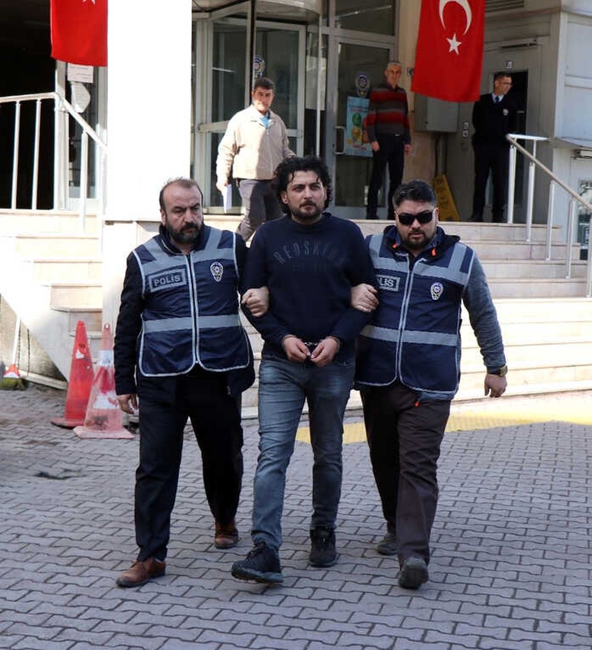 Borçları Yüzünden Banka Soyan Zanlı Tutuklandı