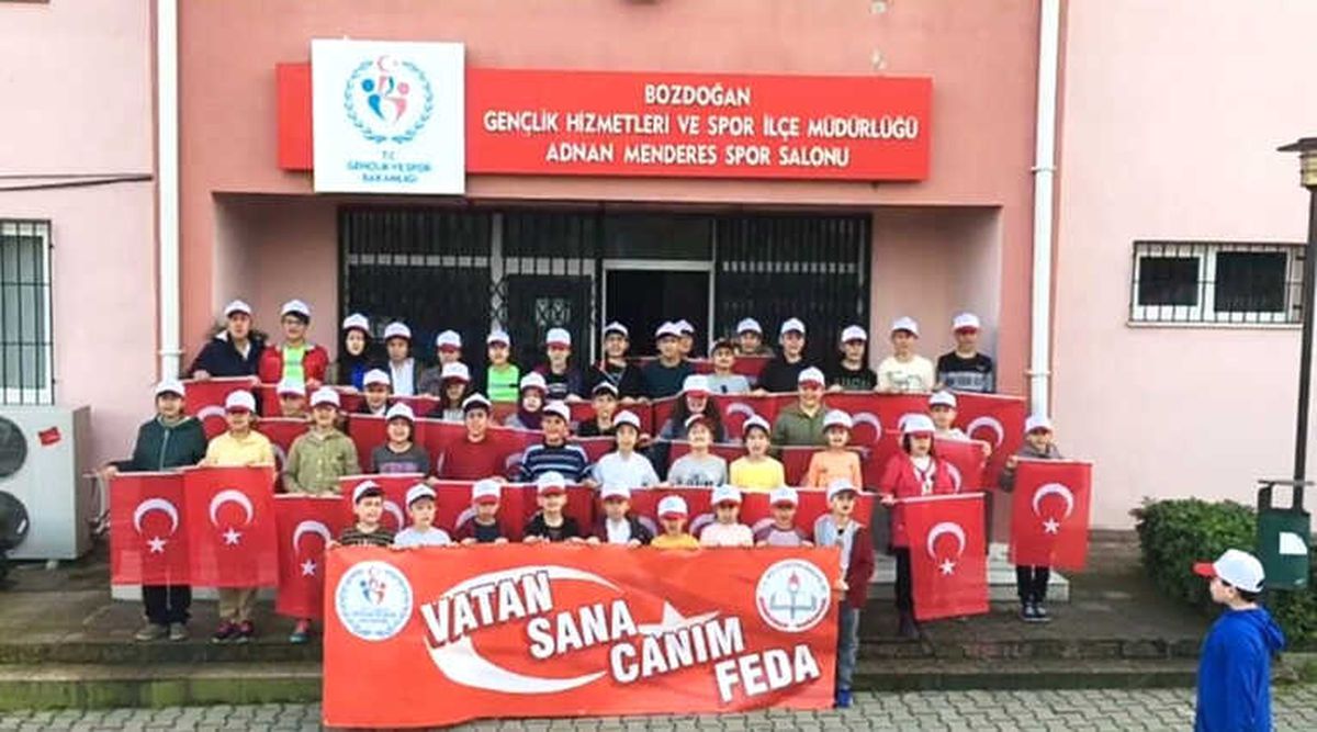 Bozdoğanlı Öğrenciler Afrin Kahramanlarına Moral Verdi