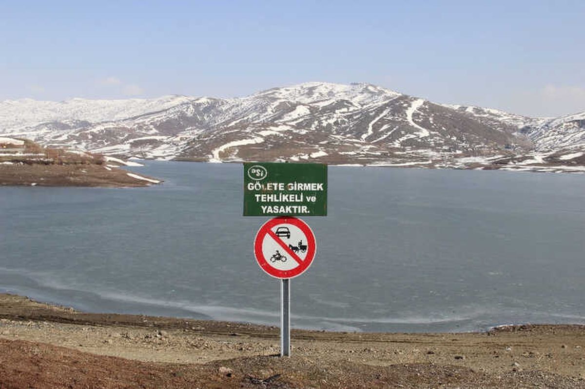 Dikkat! Donan Göller Tehlike Saçıyor