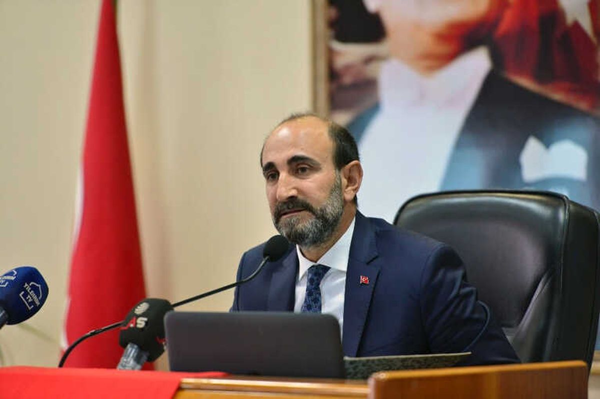 Edebali: "İlk Günden Beri Mollaarap Sakinlerinin Yanındayız"