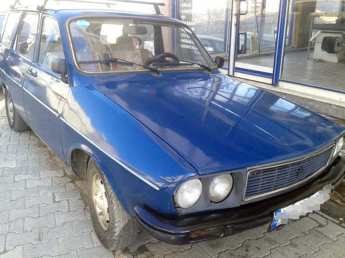 Emekli Polisin Otomobiline Çirkin Saldırı