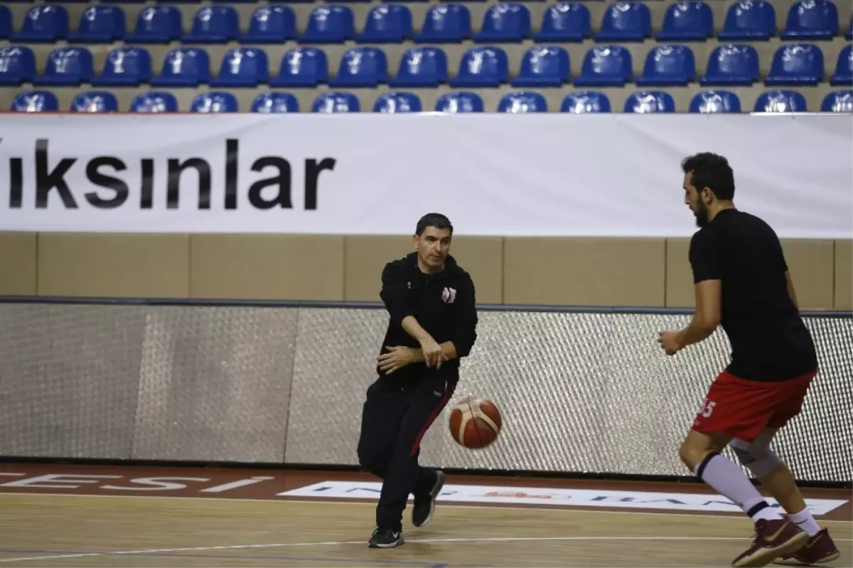 Eskişehir Basket\'te Efes Hazırlıkları Sürüyor