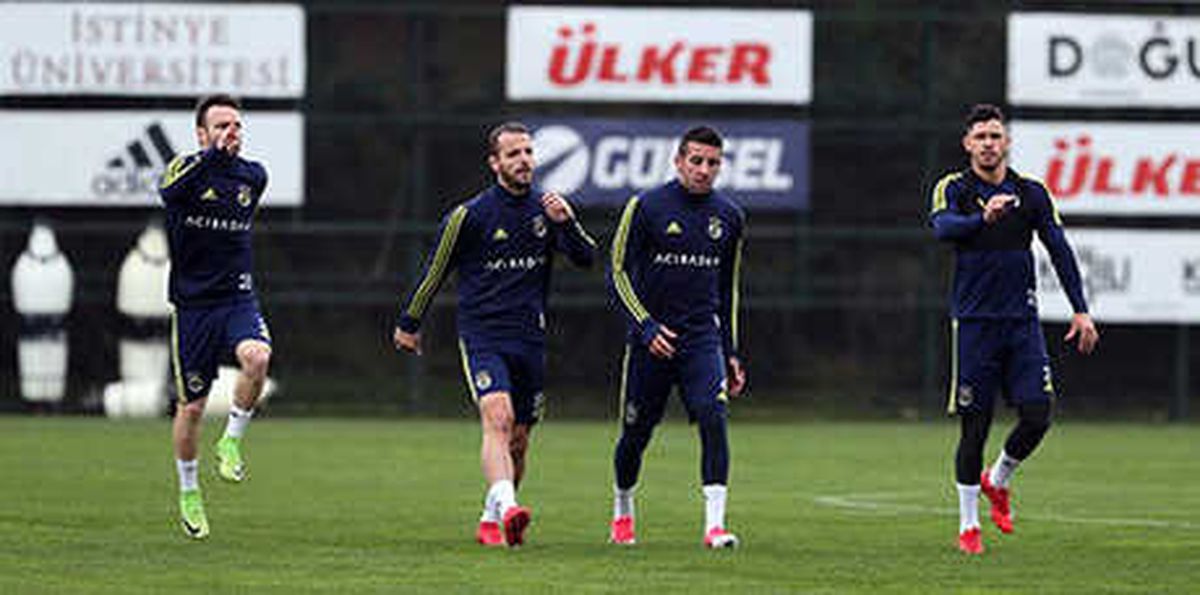Fenerbahçe\'de Medipol Başakşehir Maçı Hazırlıkları