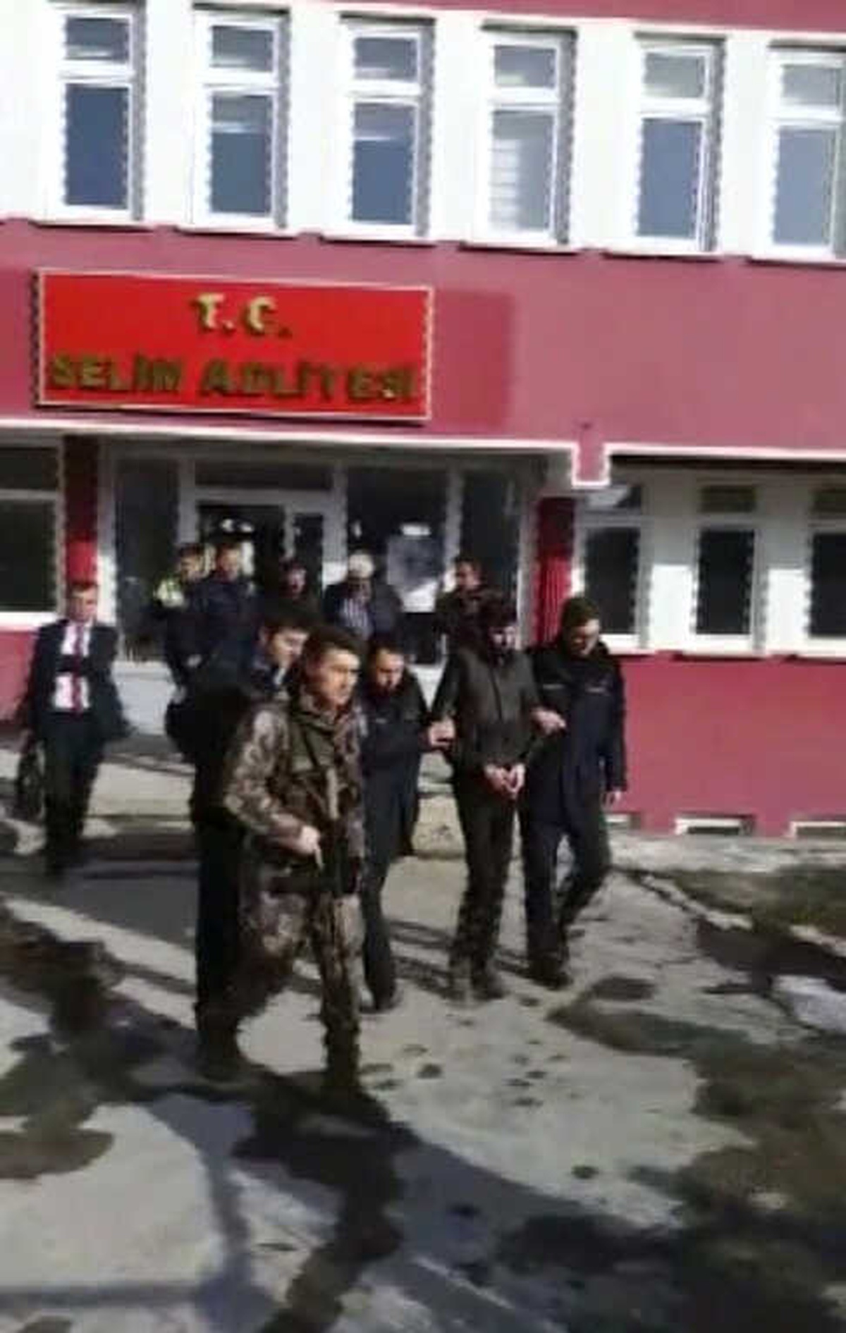Kars\'ta Kan Davası Cinayeti Zanlıları Tutuklandı