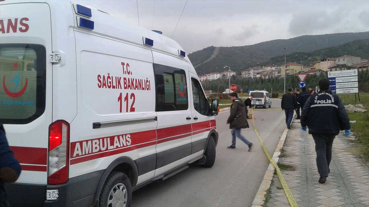 Kocaeli\'de Silahlı Saldırı: 1 Yaralı