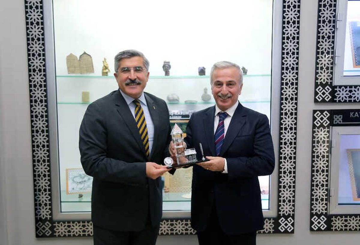 Kültür ve Turizm Bakan Yardımcısı Yayman\'dan Vali Kamçı\'ya Ziyaret