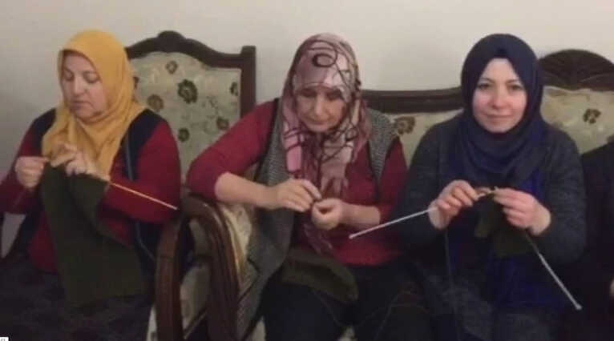 Mehmetçik Afrin\'de Üşümesin Diye Atkı ve Bere Örme Seferberliği Başlattılar