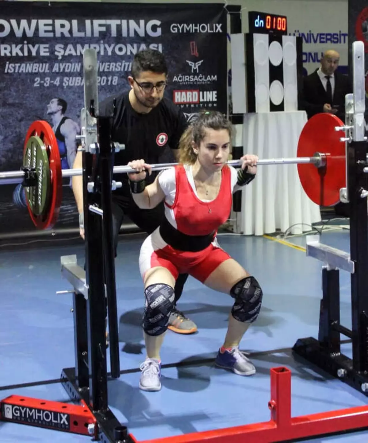 Powerlifting Şampiyonası\'nda Kıyasıya Rekabet