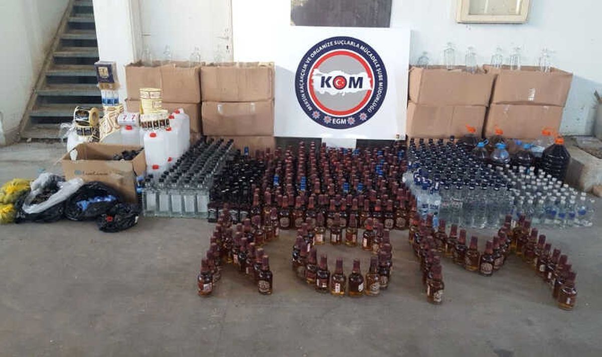 Sahte İçki İmalatı Yapılan Eve Şok Operasyon