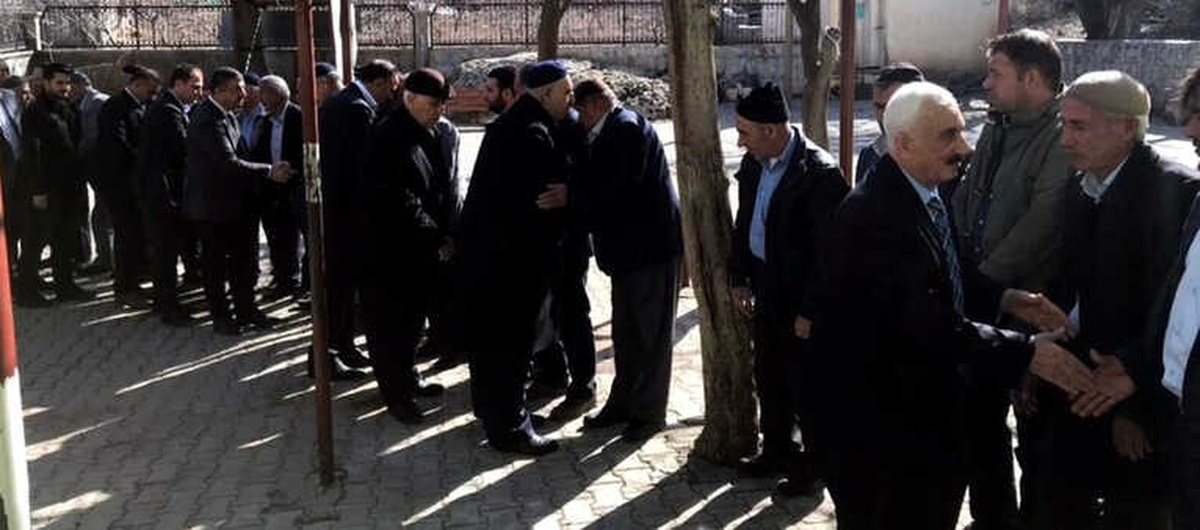 Siirt\'te Kan Davalı Aileler Barıştırıldı