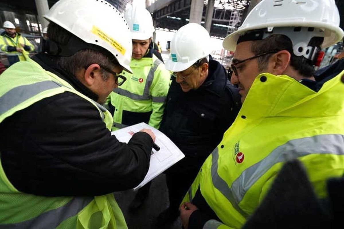 THY Yöneticileri 3. Havalimanını Gezdi