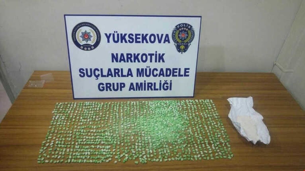 Yüksekova\'da Bin 380 Adet Extacy Hap Ele Geçirildi