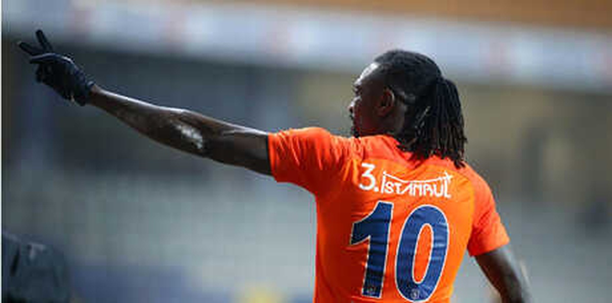Adebayor, Fener\'in Golcülerini Katladı