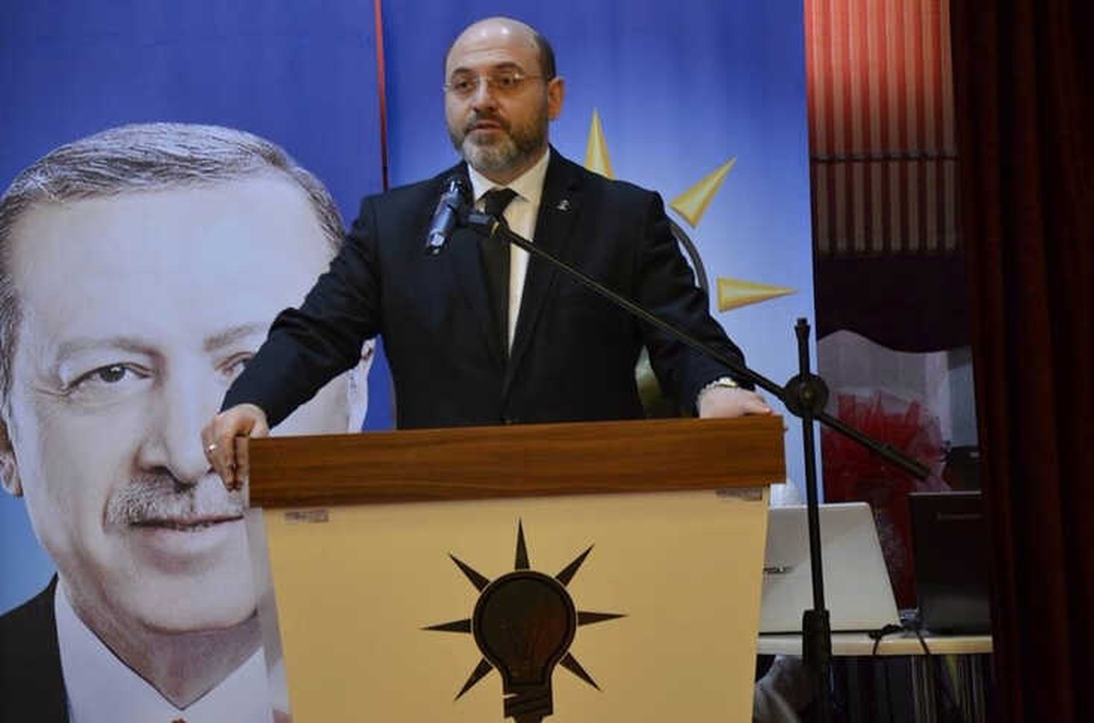 Ali Çetinbaş: Bizde Kadın, Erkeklerle Beraber Cepheye Gidip Vatan İçin Gözünü Kırpmadan Canını Feda...