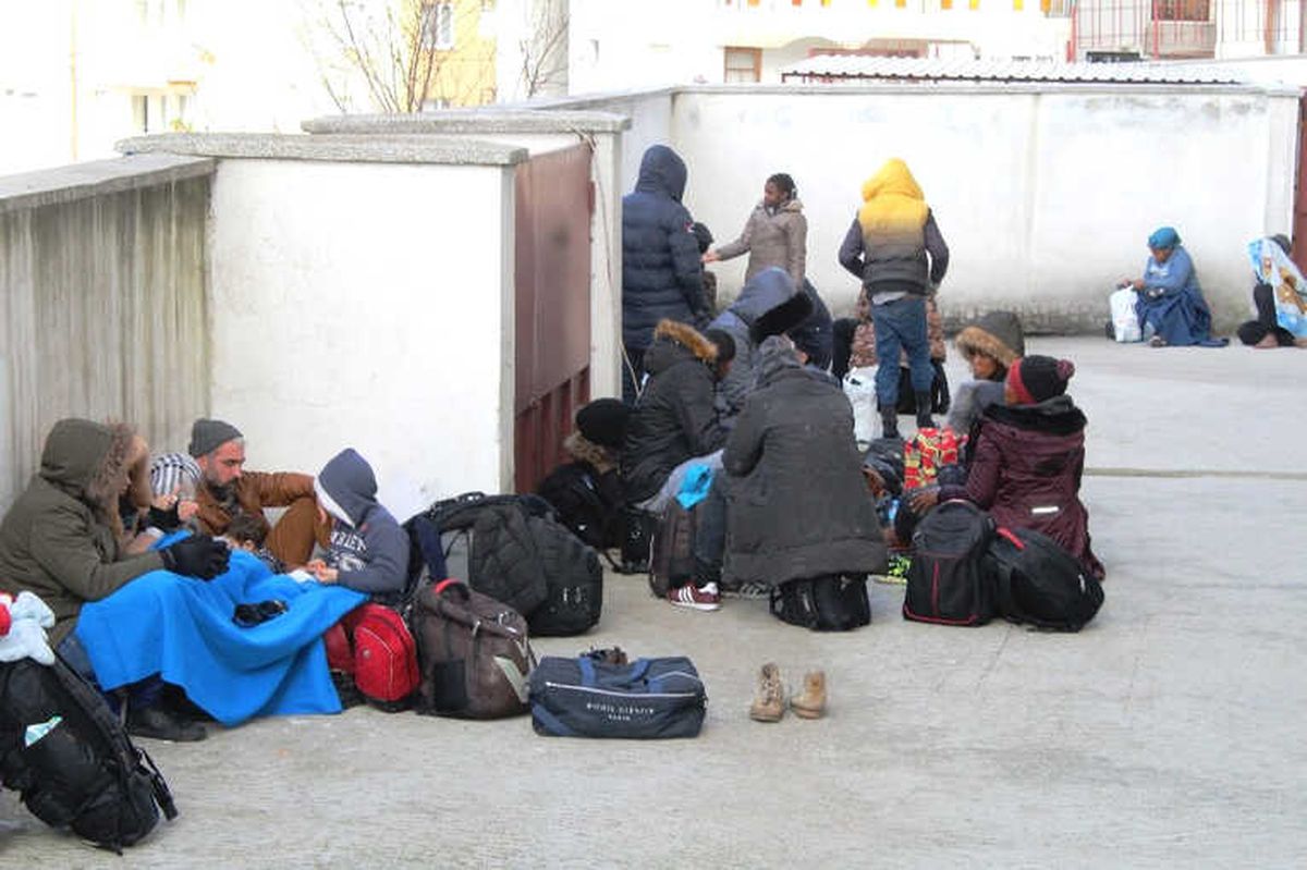 Ayvalık\'ta 50 Kaçak Yakalandı