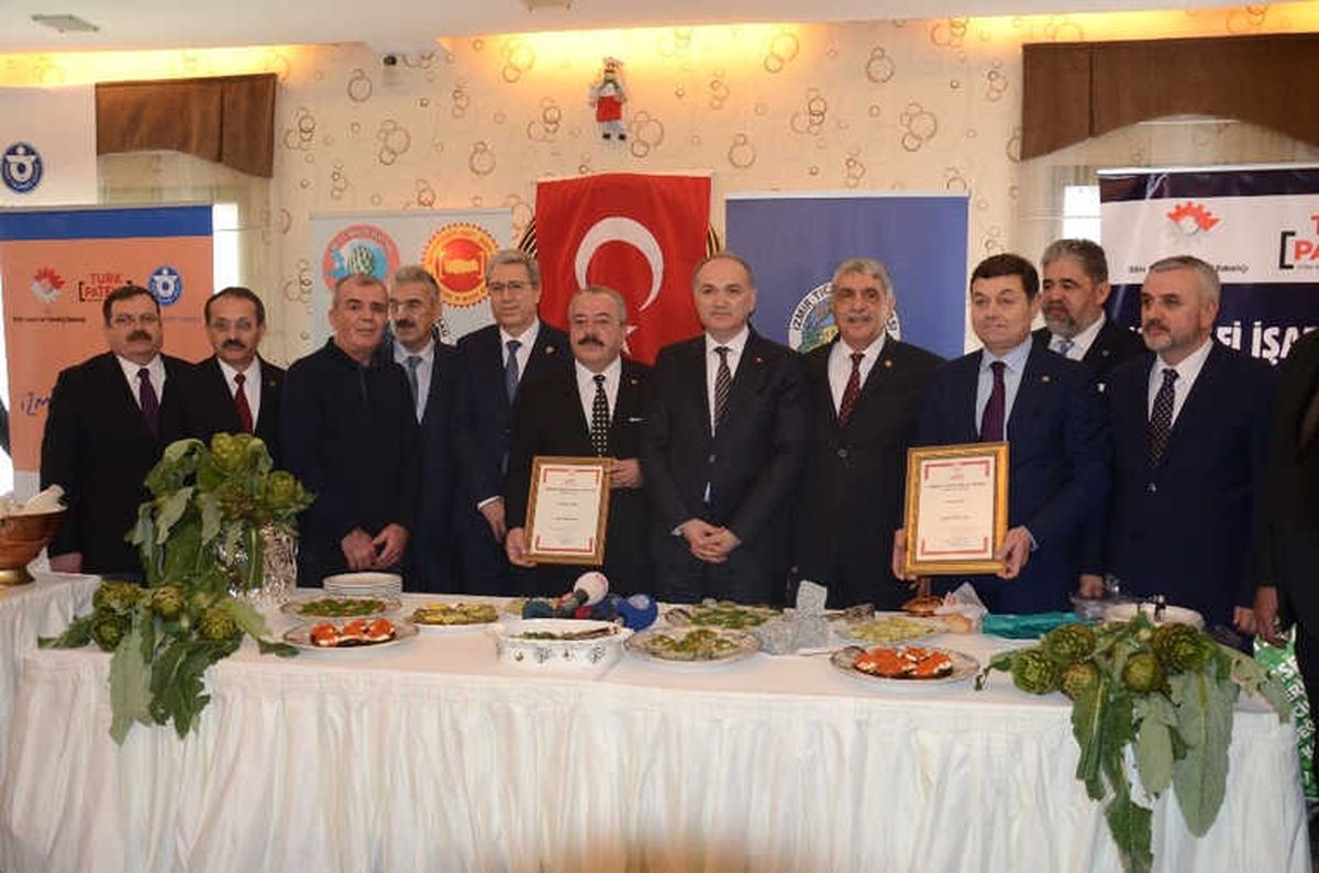 Bakan Özlü\'den İzmir\'in Kumrusu, Boyozu, Enginarı ve Granitine Tescil