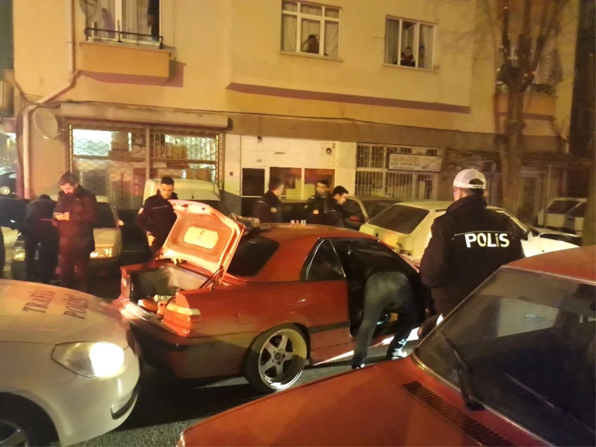 Başkent\'te Polis-şüpheli Kovalamacası Kazayla Bitti