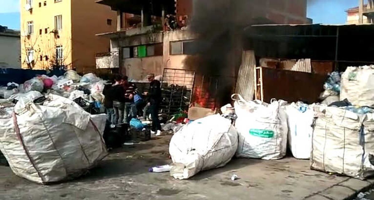 Hurdalıkta Çıkan Yangın İtfaiye Ekiplerini Alarma Geçirdi