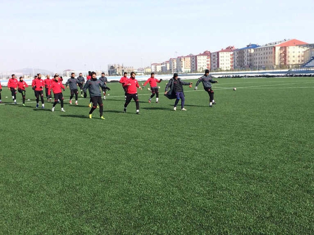 Kars 36 Spor Kendirli Belediye Spor Hazırlıklarını Sürdürüyor