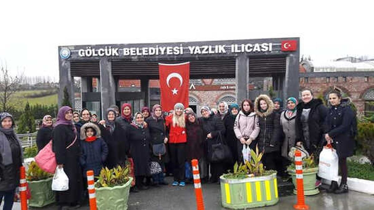 Kartepeli Kadınlar Önce Sinemada Sonra Yazlık Ilıca\'da Buluştu