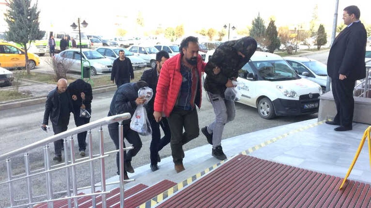Konya\'da Evlerden Hırsızlığa 3 Gözaltı