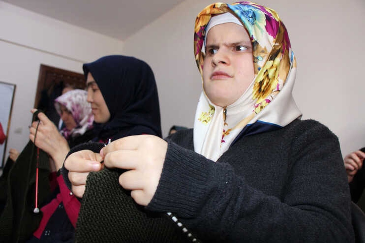 Mehmetçik İçin Görmeden Örüyorlar