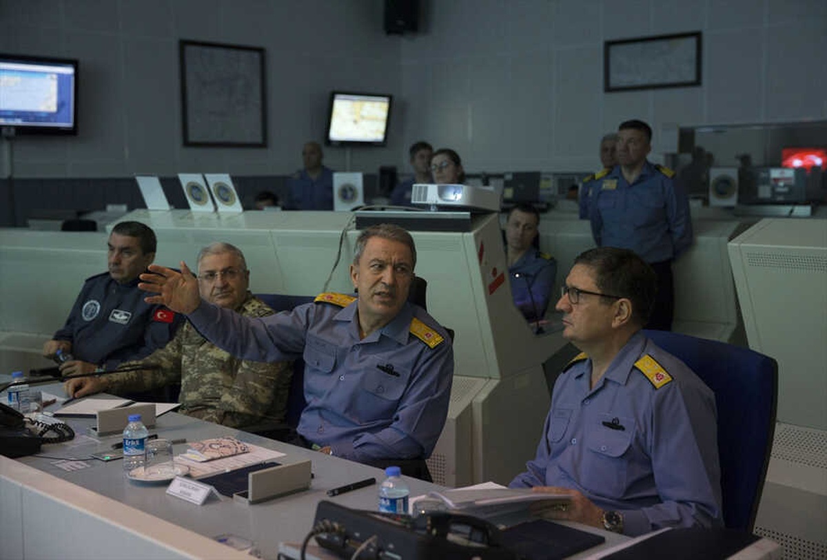Orgeneral Akar, Koordinasyon Merkezinden Gemi Komutanlarıyla Bağlantı Kurdu
