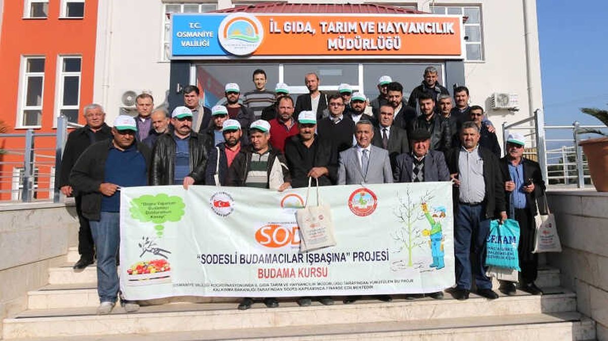 Osmaniye\'de Meyve Ağaçlarını Budama Kursu Sona Erdi