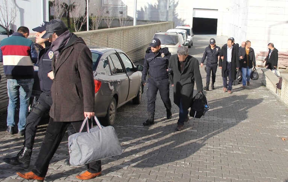 Samsun\'da Fetö\'den 15\'i Öğretmen 17 Kişi Adliyeye Sevk Edildi
