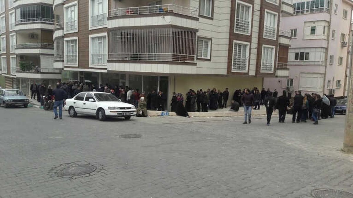 Şanlıurfa\'da TOKİ\'ye Başvuruda Son Gün Yoğunluğu