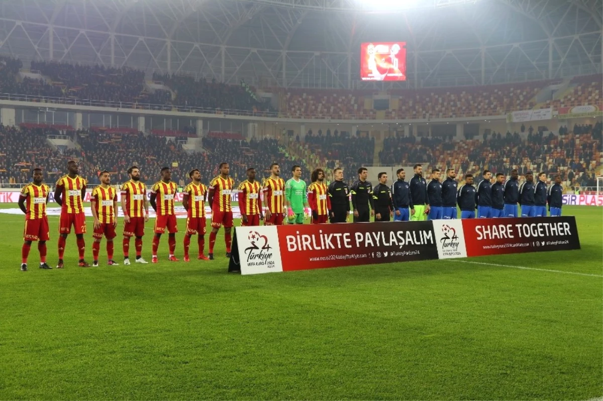 Spor Toto Süper Lig: Evkur Yeni Malatyaspor: 1 - Kasımpaşa: 1 (İlk Yarı)