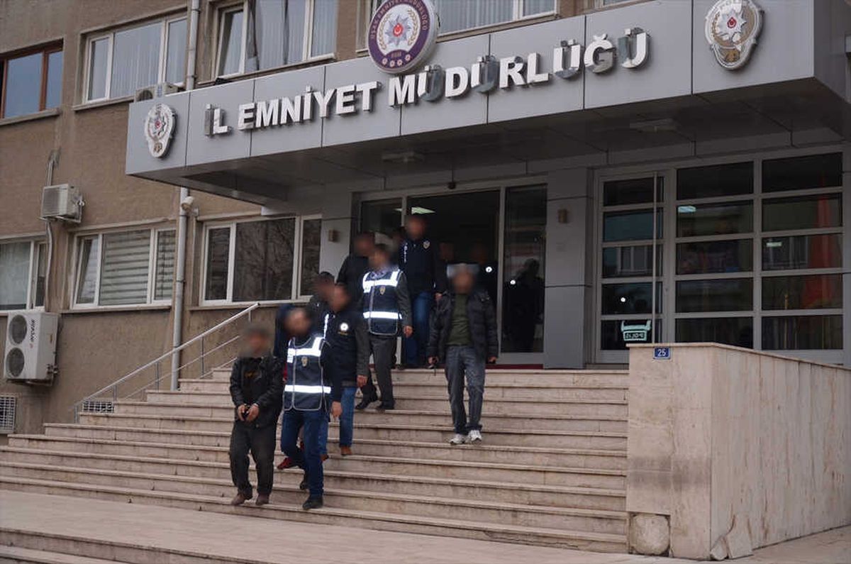 Uşak\'ta Aranan 140 Kişi Yakalandı