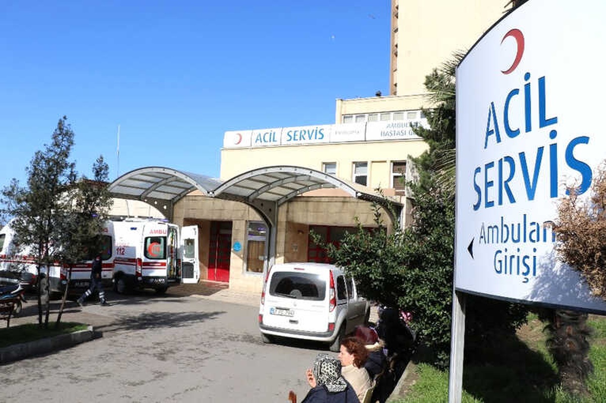Zonguldak\'ta 16 Kişi Gıda Zehirlenmesi Şüphesiyle Hastaneye Başvurdu